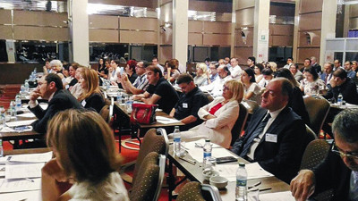 Tepegözden bakınca 'Smart School' gözüküyor mu?