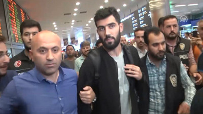 Fenerbahçe'nin yeni transferi Luis Neto, İstanbul'da