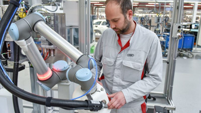 Audi'nin robot çalışanı Klara iş başı yapıyor
