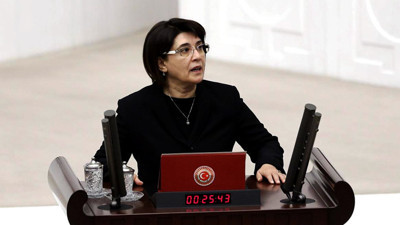 Leyla Zana'nın vekilliği düşürüldü