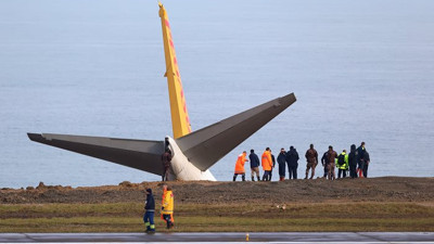 Trabzon'daki uçağı kurtarmak için vinç talep edildi