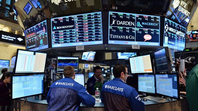 New York borsası 'hükümet kapanacak' endişesi ile geriledi