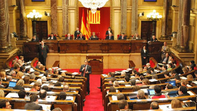 Katalonya parlamentosu seçimlerden sonra ilk kez toplanıyor