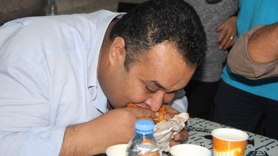 "Acılı Ciğer Yeme Yarışması"