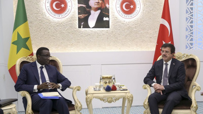 Zeybekci, Senegalli mevkidaşıyla görüştü