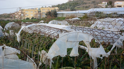Gazipaşa ilçesinde seralar ve tekneler zarar gördü