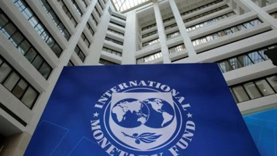 IMF, küresel büyüme beklentisini yükseltti