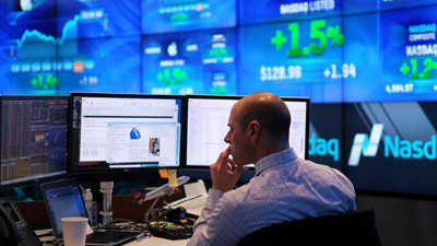 Bütçe onaylandı, New York borsası rekor kırdı