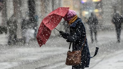 İstanbul'a yılın ilk karı düştü