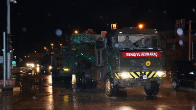 Sınıra askeri sevkiyat sürüyor