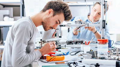 Üniversite öğrencileri pratikle buluşacak