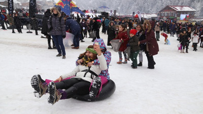 Ayder Kardan Adam Şenliği'nde renkli görüntüler