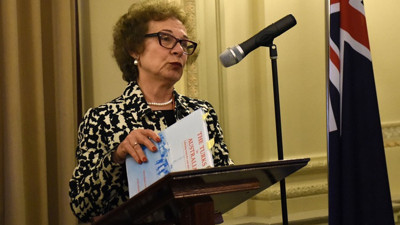 Türk yazara üstün hizmet ödülü