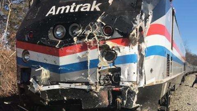 ABD’de senatörleri taşıyan tren kaza yaptı: 1 ölü