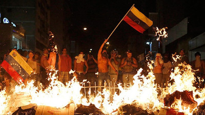 Siyasi şoklar yatırımcıları etkilemedi