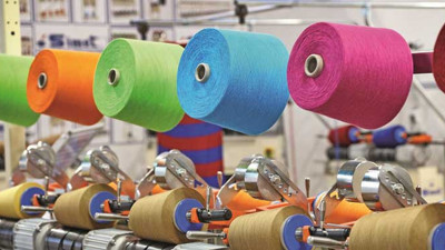 Kurdaki dalgalanma tekstilde 'ip'leri gerdi