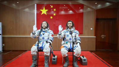 Çin şimdi de gözünü uzaya dikti