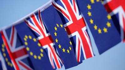 İngiltere’den Brexit’e karşı kemer gevşetme stratejisi