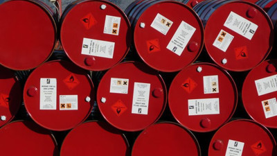 OPEC, Trump'a rağmen üretimi kısacak