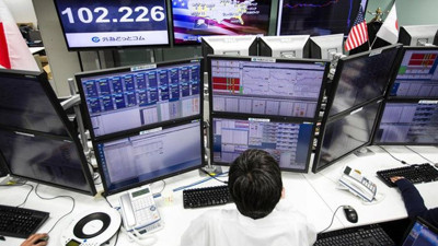 Bu hafta borsa yükseldi, dolar geriledi