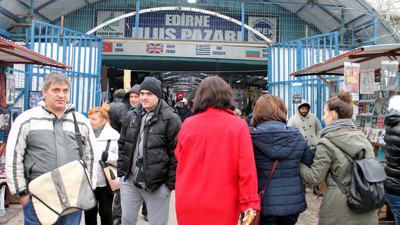 Yunan ve Bulgar turistler Edirne'de Noel alışverişinde
