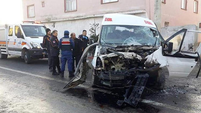Tarım işçilerini taşıyan minibüs devrildi: 2 ölü, 16 yaralı