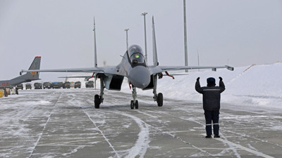 Kazakistan Rusya'dan savaş uçaklarını teslim aldı