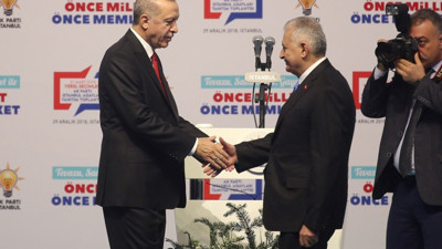AK Parti'nin İstanbul Büyükşehir adayı Binali Yıldırım oldu