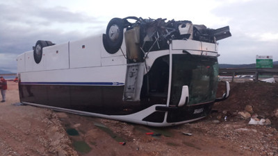 İzmir'de kaza, 25 yaralı