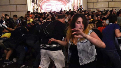 İtalya'da gece kulübünde izdiham: 6 ölü