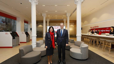 ‘70’lik delikanlı’ Akbank, geleceğini şekillendiriyor