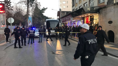 Kilis'e atılan roket lokantaya düştü, yaralılar var