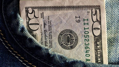 Dolar haftaya düşüşle başladı