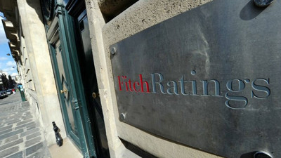 Fitch, Yunanistan'ın kredi notunu yükseltti