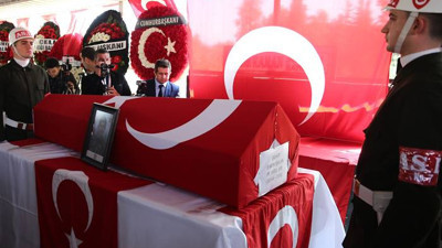 Hakkari'de şehit olan iki askere veda