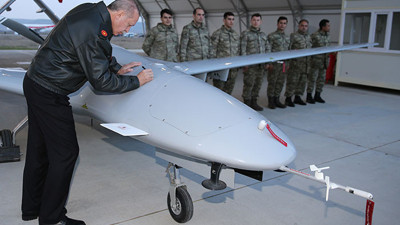 Cumhurbaşkanı Erdoğan SİHA'ya imza attı