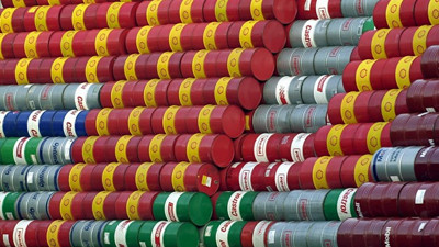 Suudi Arabistan petrolde indirime gitti