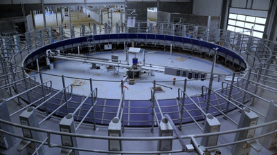 Devlet desteğiyle Avrupa standartlarında çiftlik kurdu