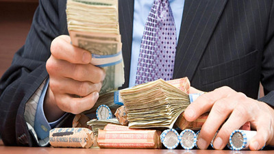 "Devletten 140 milyar lira alacağımız var"