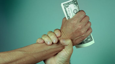 Bankaların gün gün dolar kuru varsayımı