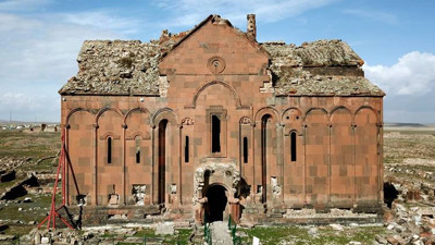 Turistlerin gözdesi "Ani"