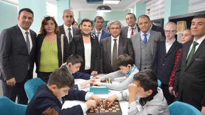 Görme engelli çocuklara  satranç sınıfları