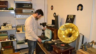 Köylerden toplayıp dünyaya satıyor