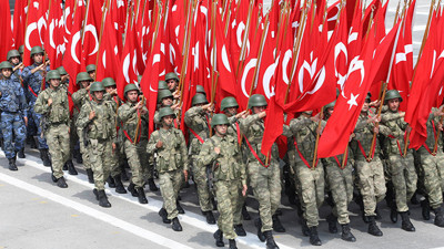 "Askerimizi yeni marşlarla yürütelim"