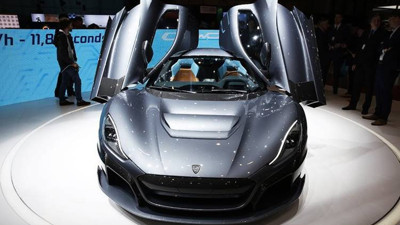 Cenevre'ye damga vuran otomobiller