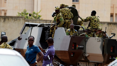 Burkina Faso'da Fransa Büyükelçiliği'ne saldırı