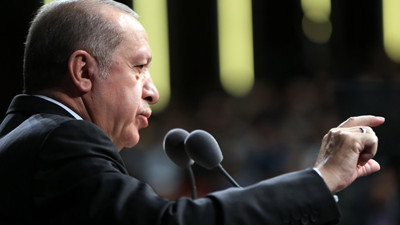 Erdoğan'dan ABD'ye: PYD'ye verdiğiniz silahlar bize geçiyor