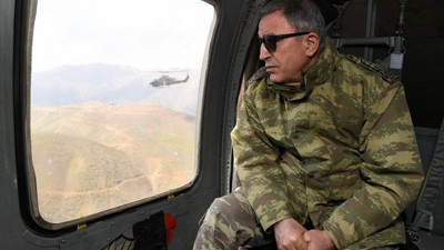 Orgeneral Akar, Irak sınırında