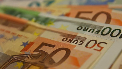Euro Bölgesi'nde ekonomik faaliyet 14 ayın dibinde