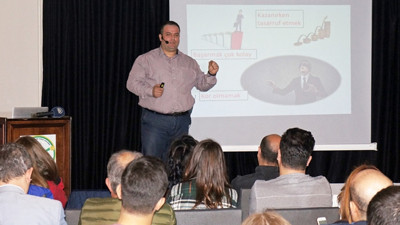 Sahne "damdan düşen" girişimcinin